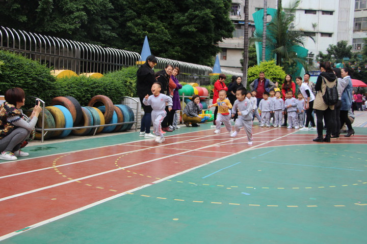 遠(yuǎn)恒佳花園幼兒園家長(zhǎng)半日開(kāi)放活動(dòng)報(bào)道