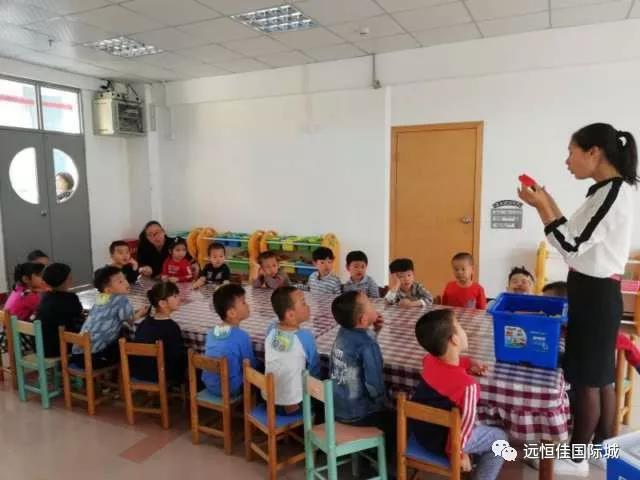 遠(yuǎn)恒佳國際教育城專業(yè)師資入駐各幼兒園——樂高、沙畫興趣班正式開課啦！