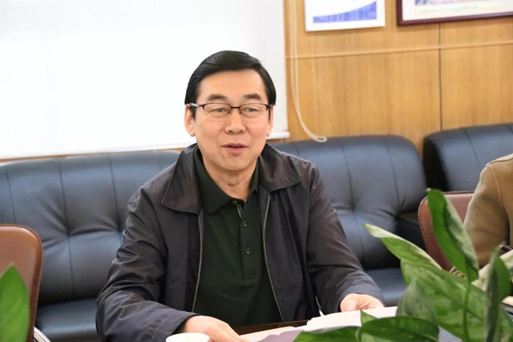 龍華中英文實驗校在區(qū)教育局、區(qū)人民政府教育督導室開學專項督導檢查中獲佳評